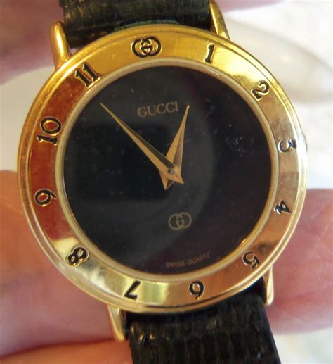 small gucci watch